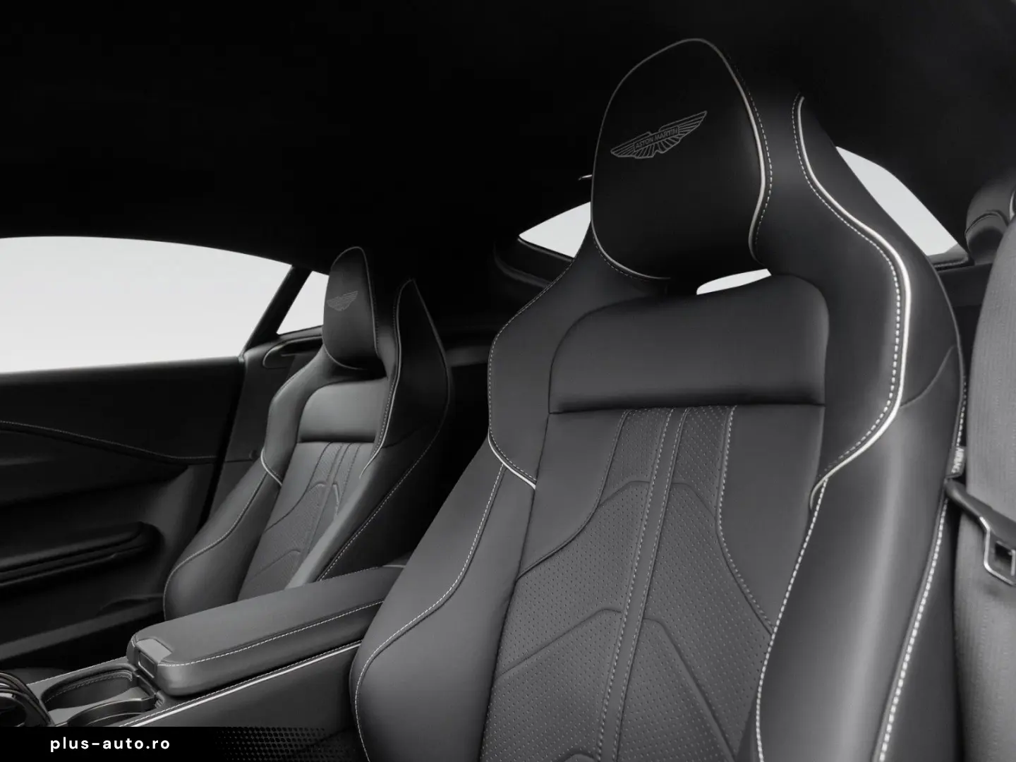 ASTON MARTIN V8 Vantage MY25   Launch Pack   Lighting Silver