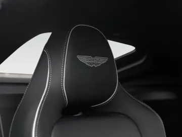 ASTON MARTIN V8 Vantage MY25   Launch Pack   Lighting Silver