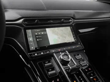 ASTON MARTIN V8 Vantage MY25   Launch Pack   Lighting Silver