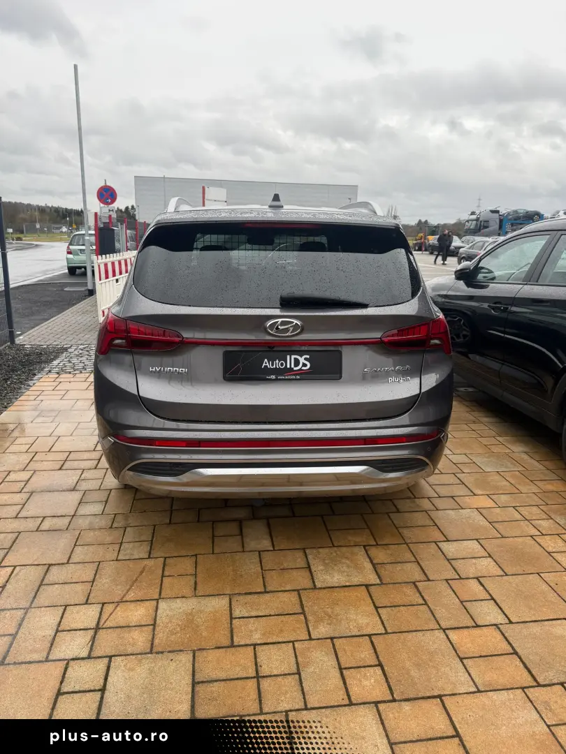 Hyundai Santa Fe 4WD Signature Hybrid Model