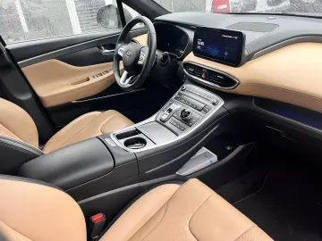 Hyundai Santa Fe 4WD Signature Hybrid Model