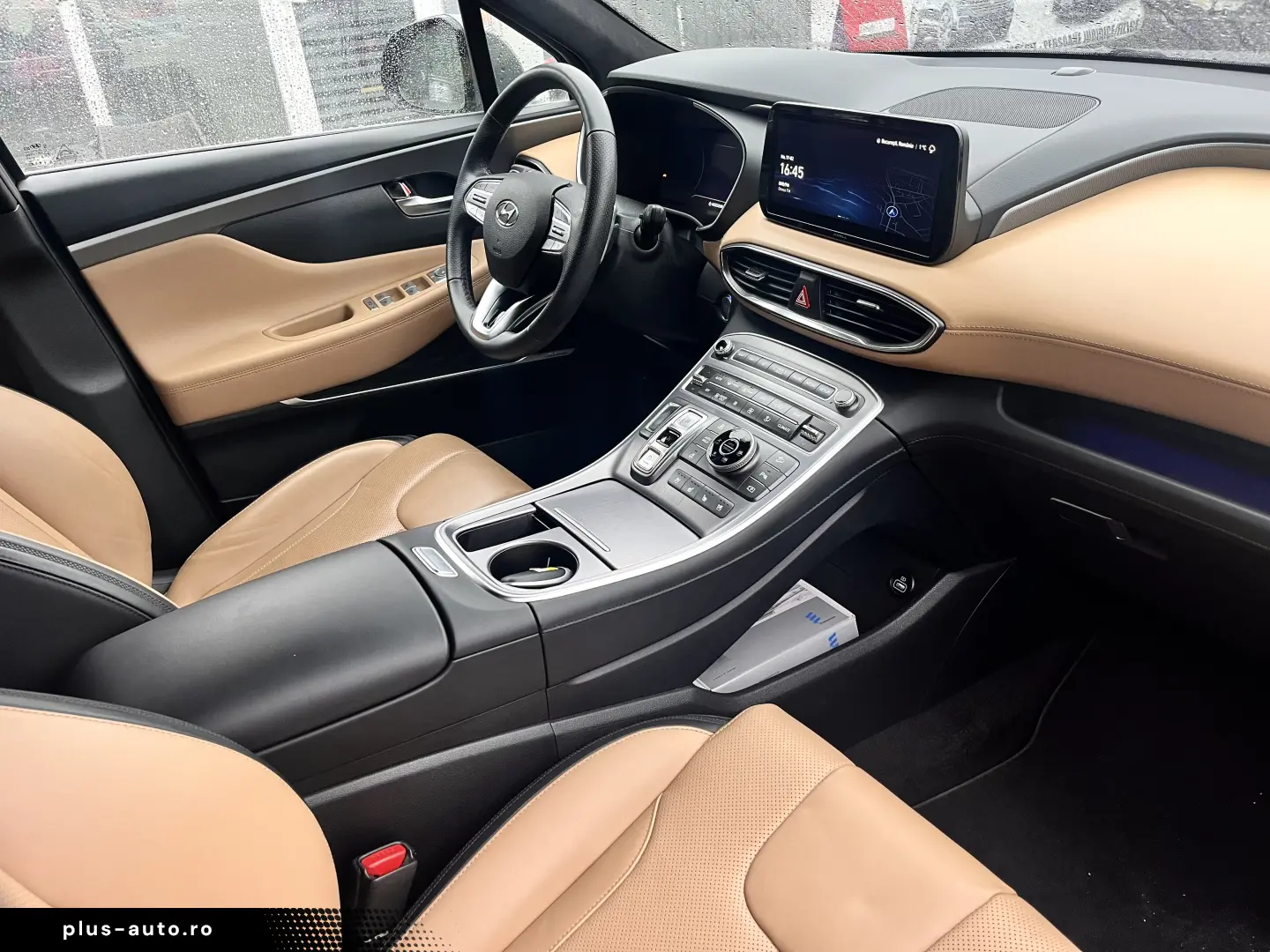 Hyundai Santa Fe 4WD Signature Hybrid Model