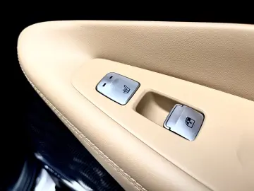 Hyundai Santa Fe 4WD Signature Hybrid Model