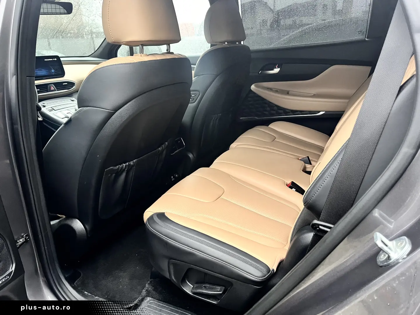 Hyundai Santa Fe 4WD Signature Hybrid Model