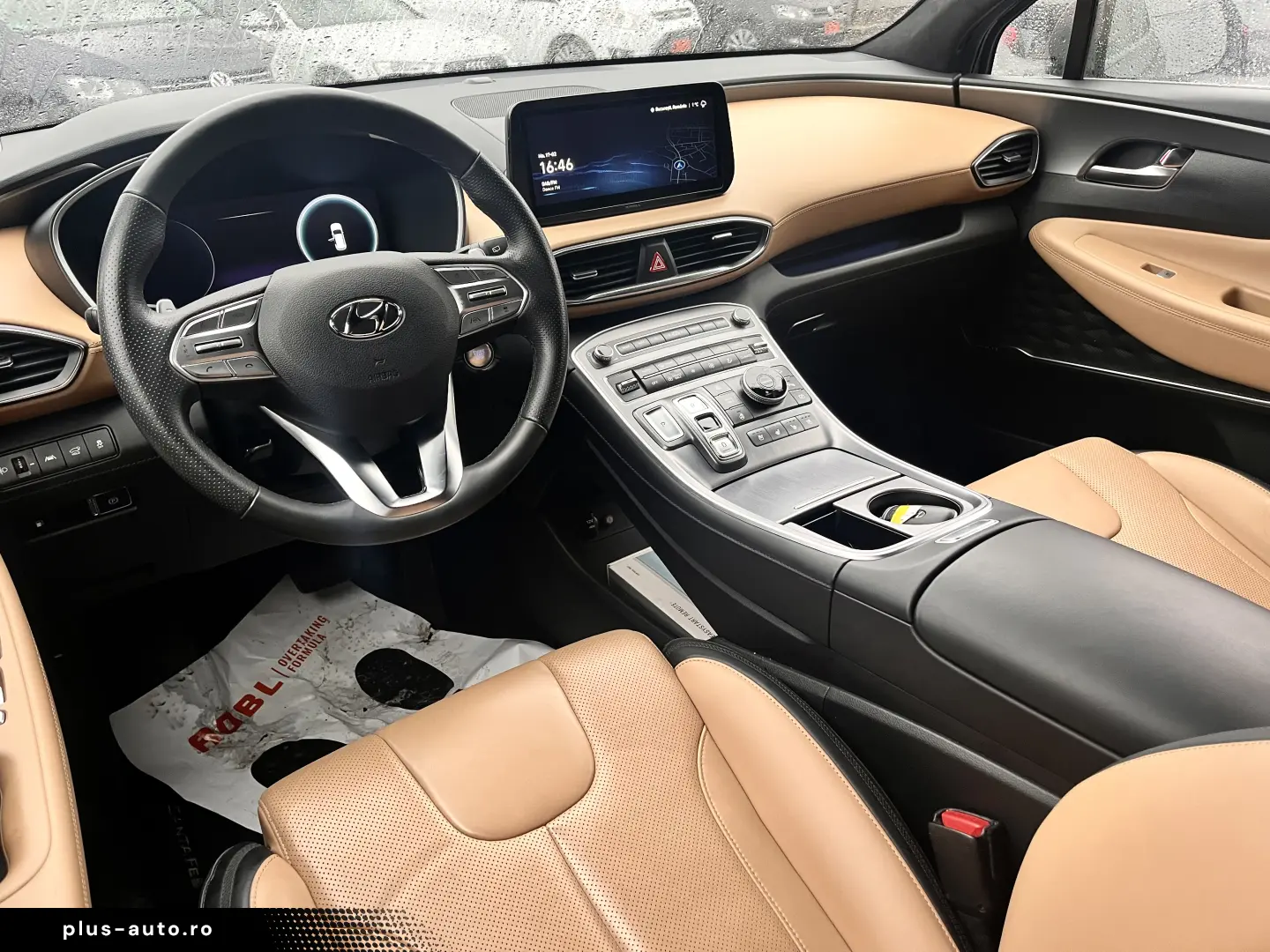 Hyundai Santa Fe 4WD Signature Hybrid Model