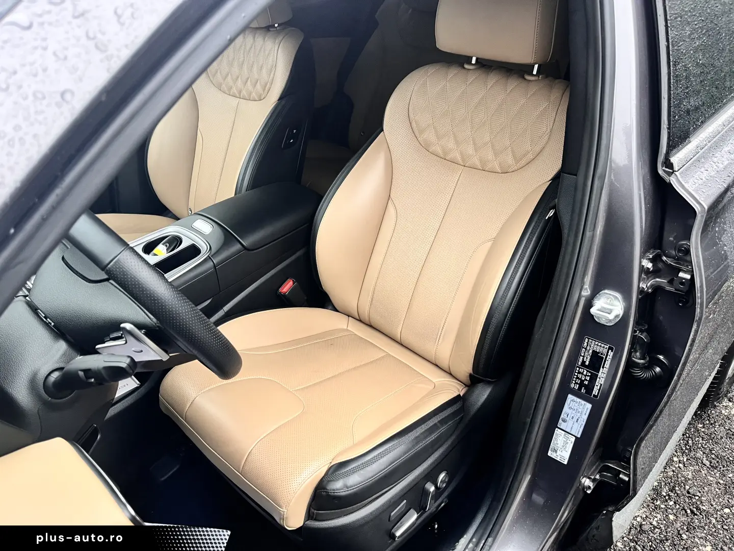 Hyundai Santa Fe 4WD Signature Hybrid Model