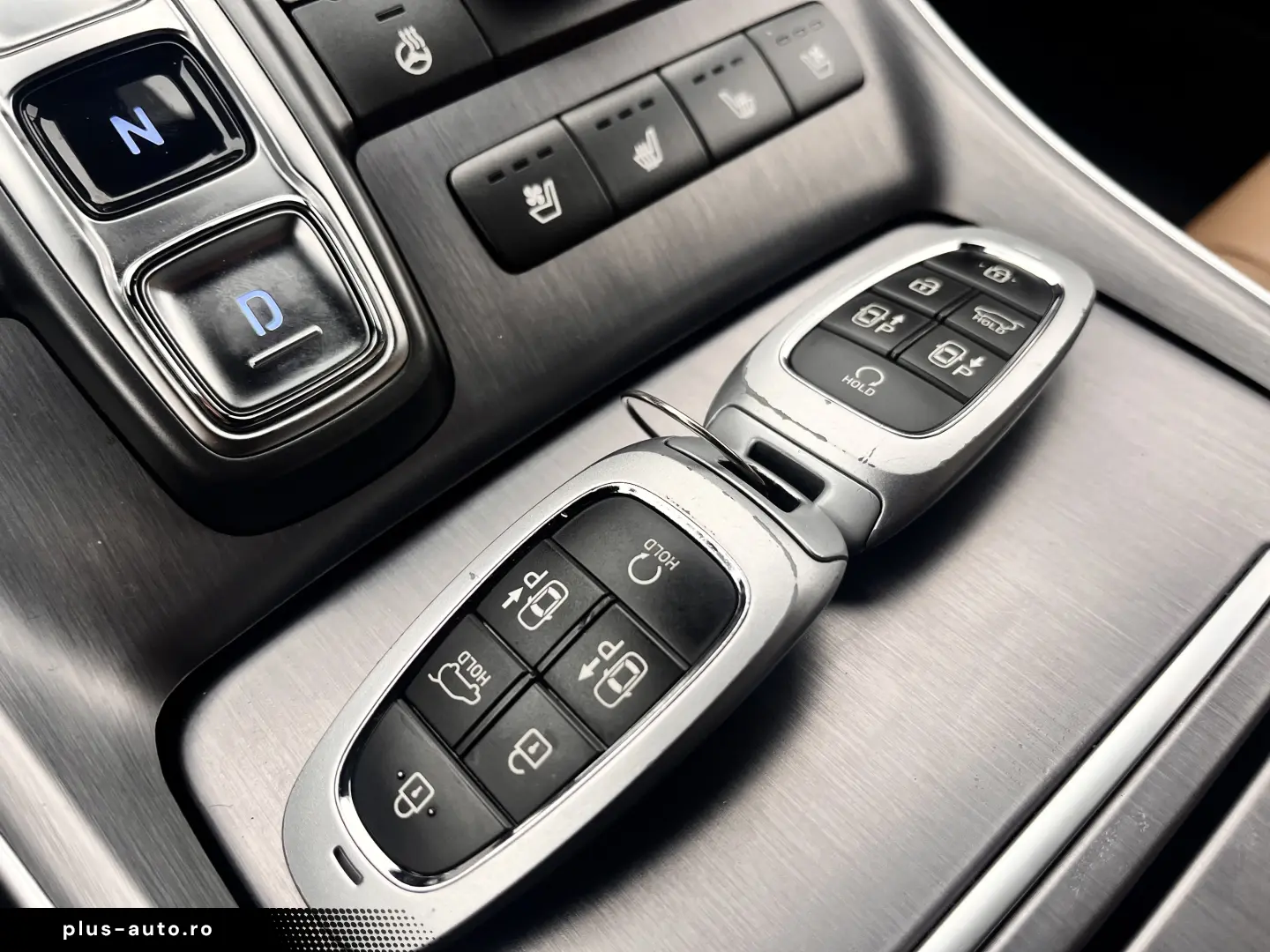 Hyundai Santa Fe 4WD Signature Hybrid Model