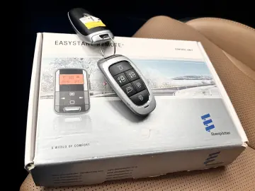 Hyundai Santa Fe 4WD Signature Hybrid Model