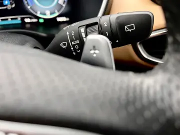 Hyundai Santa Fe 4WD Signature Hybrid Model