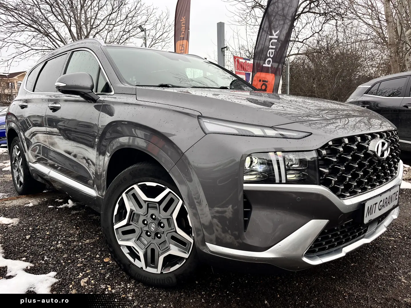 Hyundai Santa Fe 4WD Signature Hybrid Model