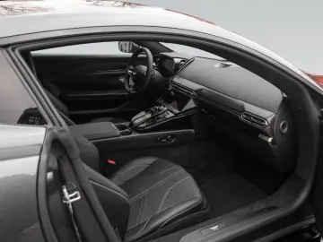 ASTON MARTIN V8 Vantage MY25   Launch Pack   Bowers&Wilkins