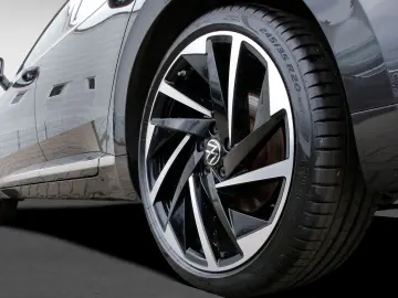 VW Arteon Shooting Brake R-Line 2 0 l TSI DSG IQ.LI