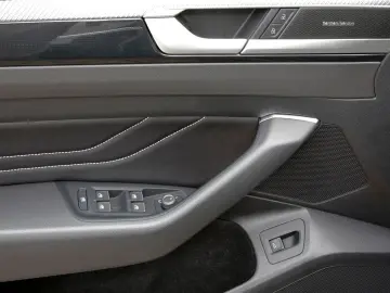 VW Arteon Shooting Brake R-Line 2 0 l TSI DSG IQ.LI