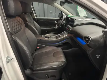 HYUNDAI Santa Fe Prime Hybrid  nur 16.000 km 19Zoll 360