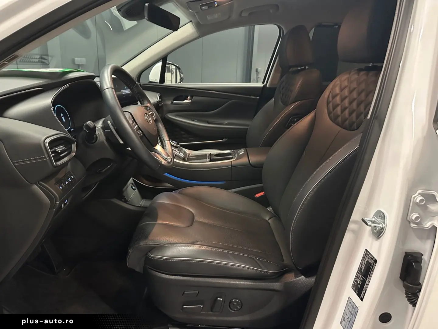 HYUNDAI Santa Fe Prime Hybrid  nur 16.000 km 19Zoll 360