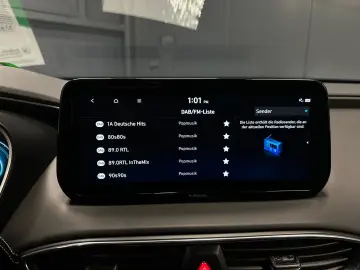 HYUNDAI Santa Fe Prime Hybrid  nur 16.000 km 19Zoll 360