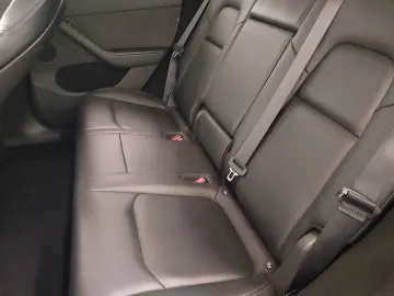 Tesla Model Y Long Range Dual Motor