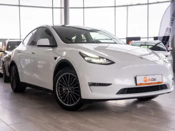 Tesla Model Y Long Range Dual Motor