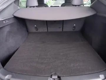 Tesla Model Y Long Range Dual Motor