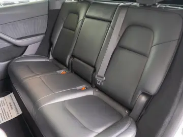 Tesla Model Y Long Range Dual Motor