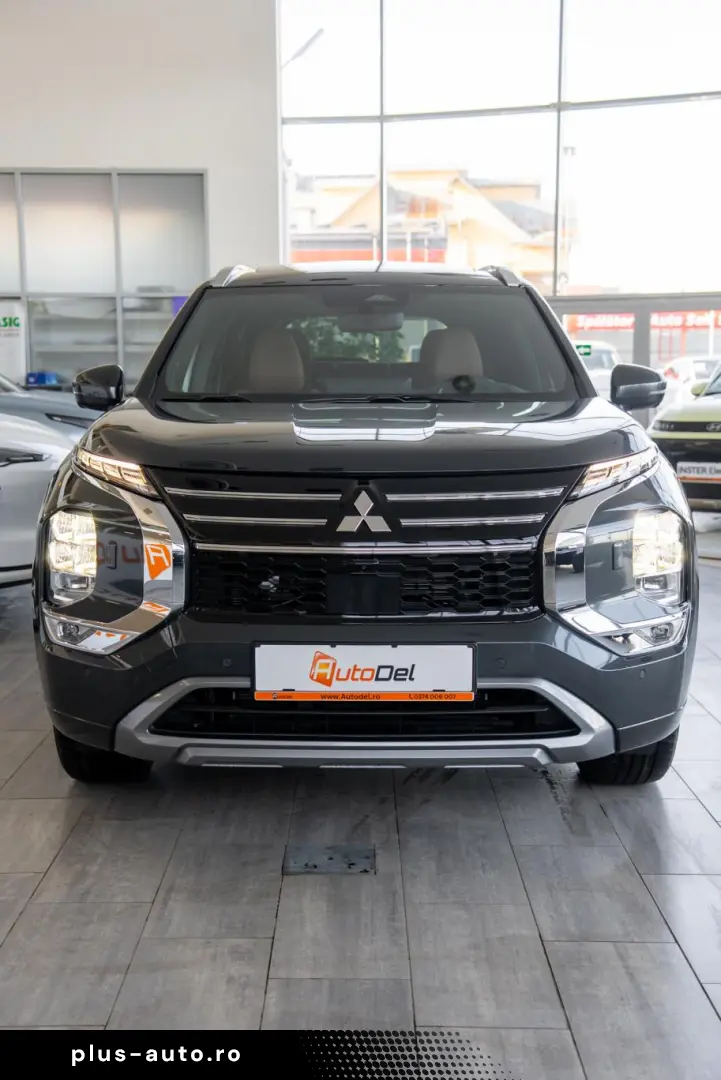 Mitsubishi Outlander PHEV 2.4L 4WD AT Instyle Ultimate