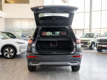 Mitsubishi Outlander PHEV 2.4L 4WD AT Instyle Ultimate