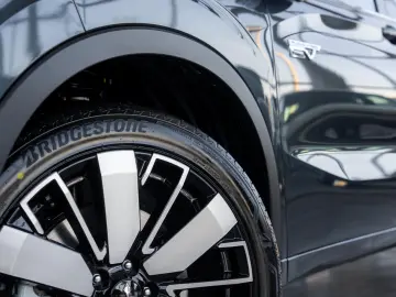 Mitsubishi Outlander PHEV 2.4L 4WD AT Instyle Ultimate