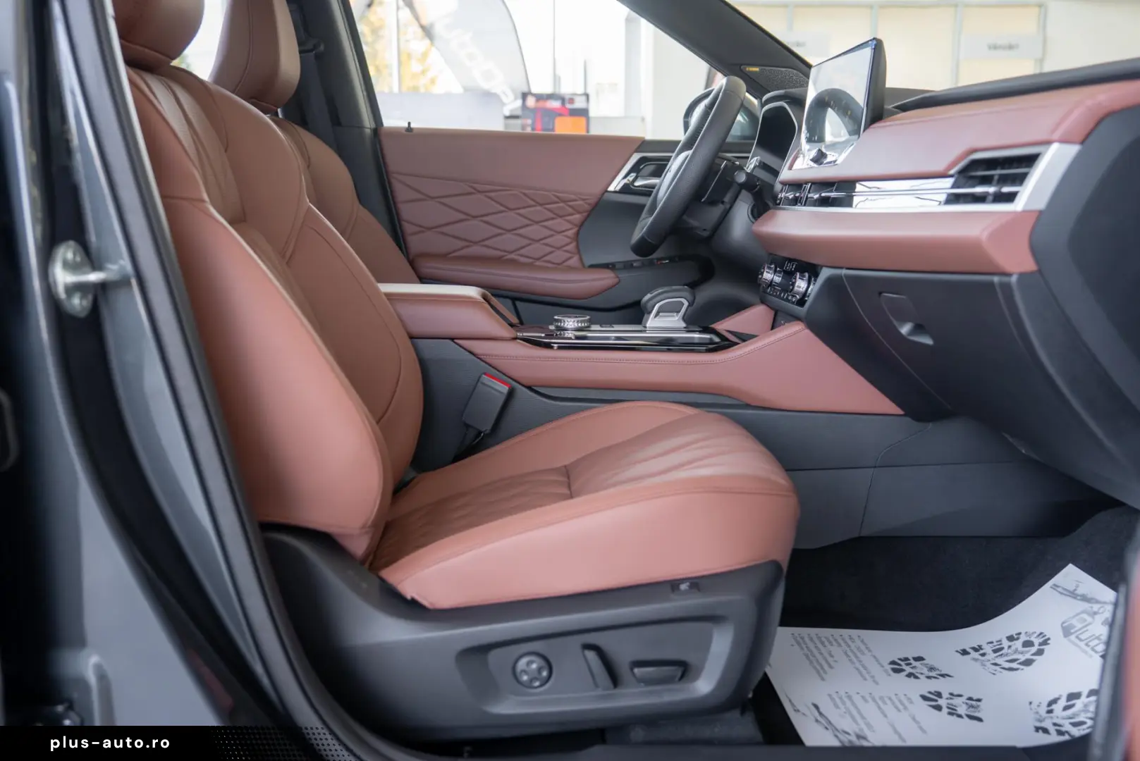 Mitsubishi Outlander PHEV 2.4L 4WD AT Instyle Ultimate