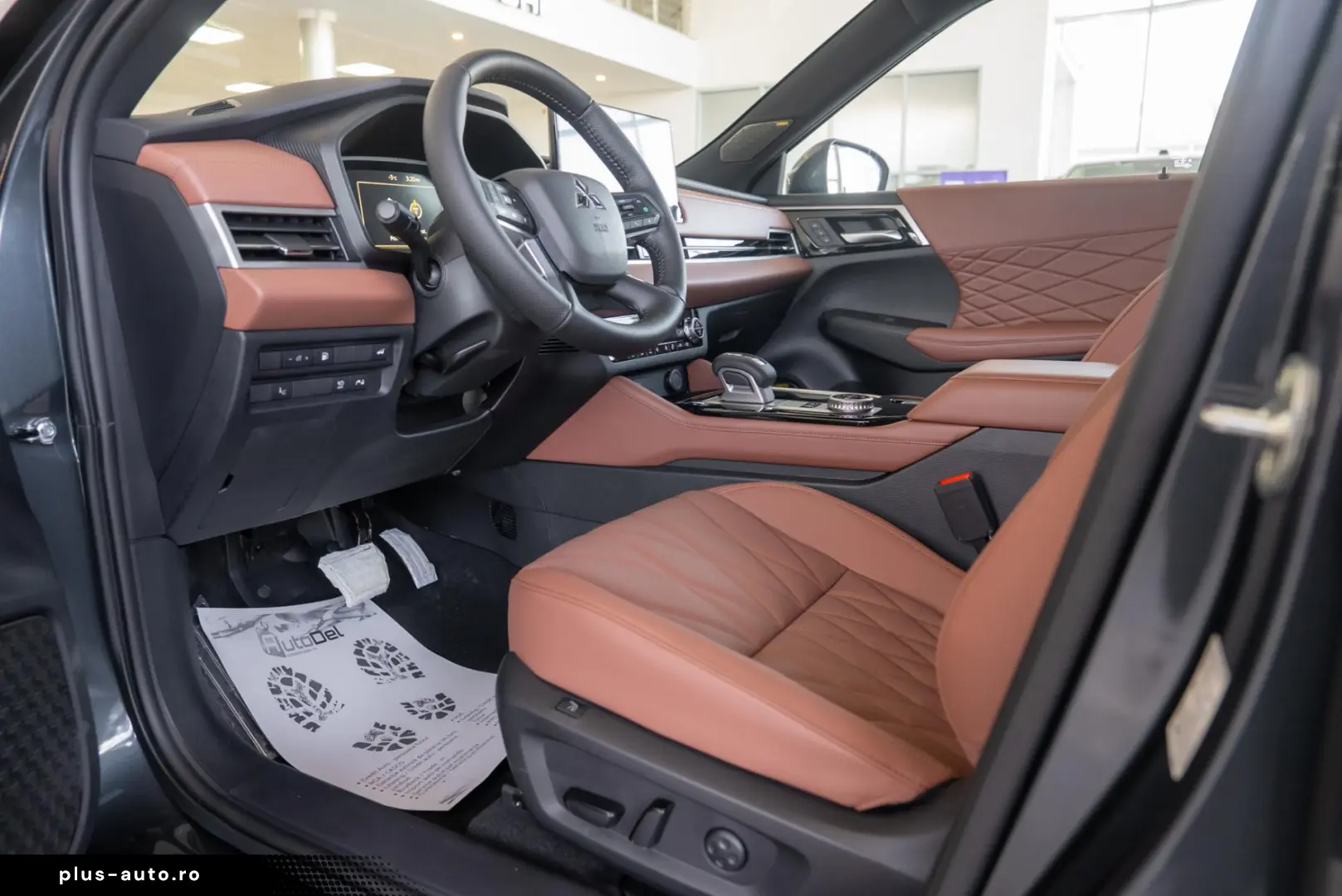 Mitsubishi Outlander PHEV 2.4L 4WD AT Instyle Ultimate