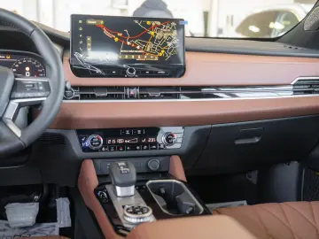 Mitsubishi Outlander PHEV 2.4L 4WD AT Instyle Ultimate