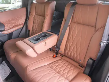 Mitsubishi Outlander PHEV 2.4L 4WD AT Instyle Ultimate