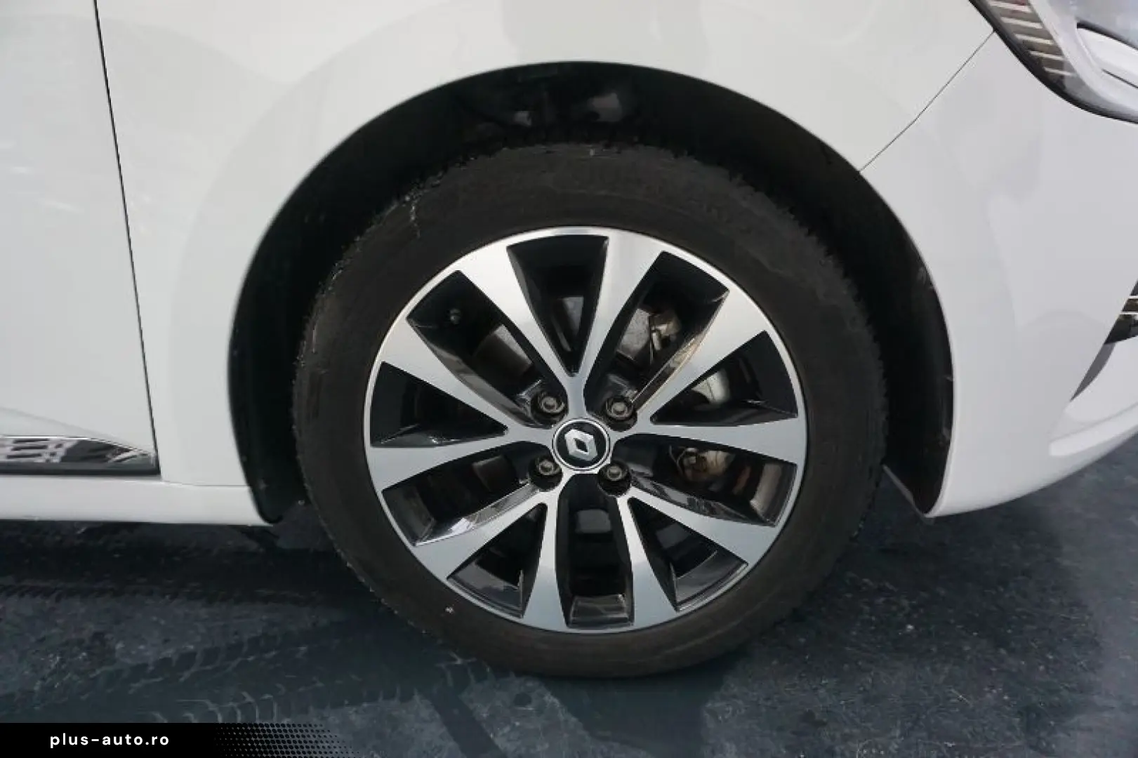 RENAULT CLIO 1.6 E-Tech 140CP Intens Auto