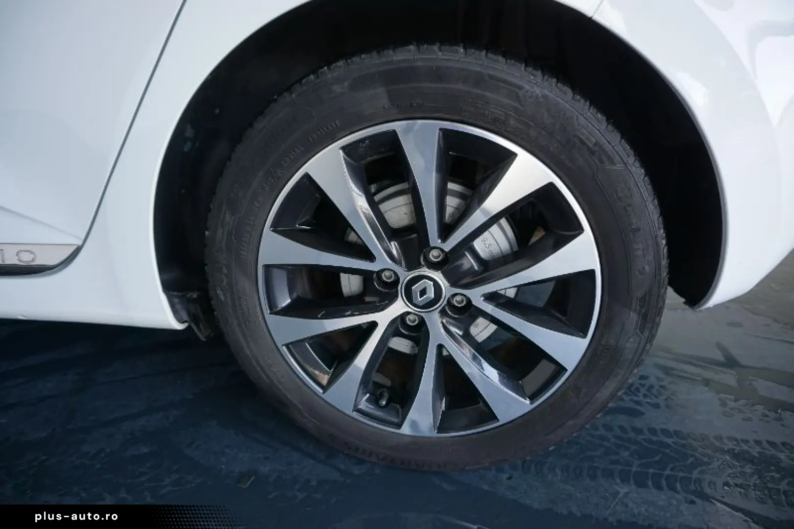 RENAULT CLIO 1.6 E-Tech 140CP Intens Auto