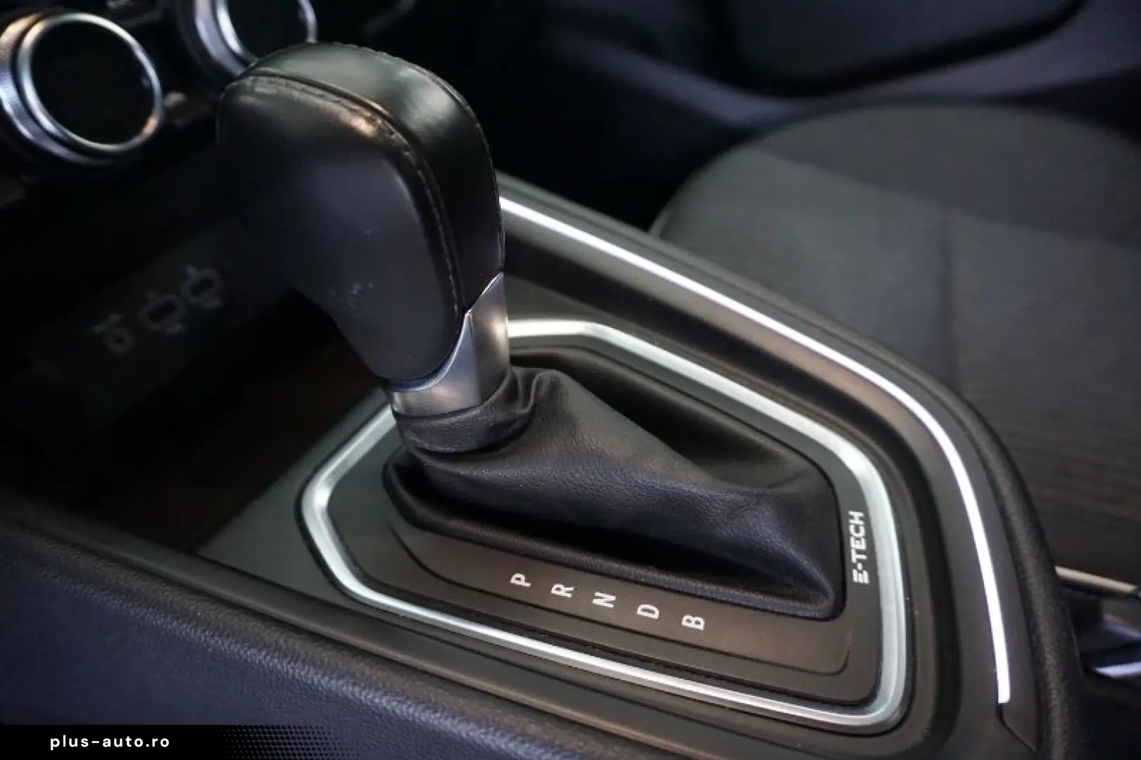 RENAULT CLIO 1.6 E-Tech 140CP Intens Auto