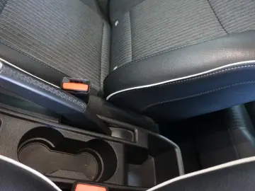 RENAULT CLIO 1.6 E-Tech 140CP Intens Auto