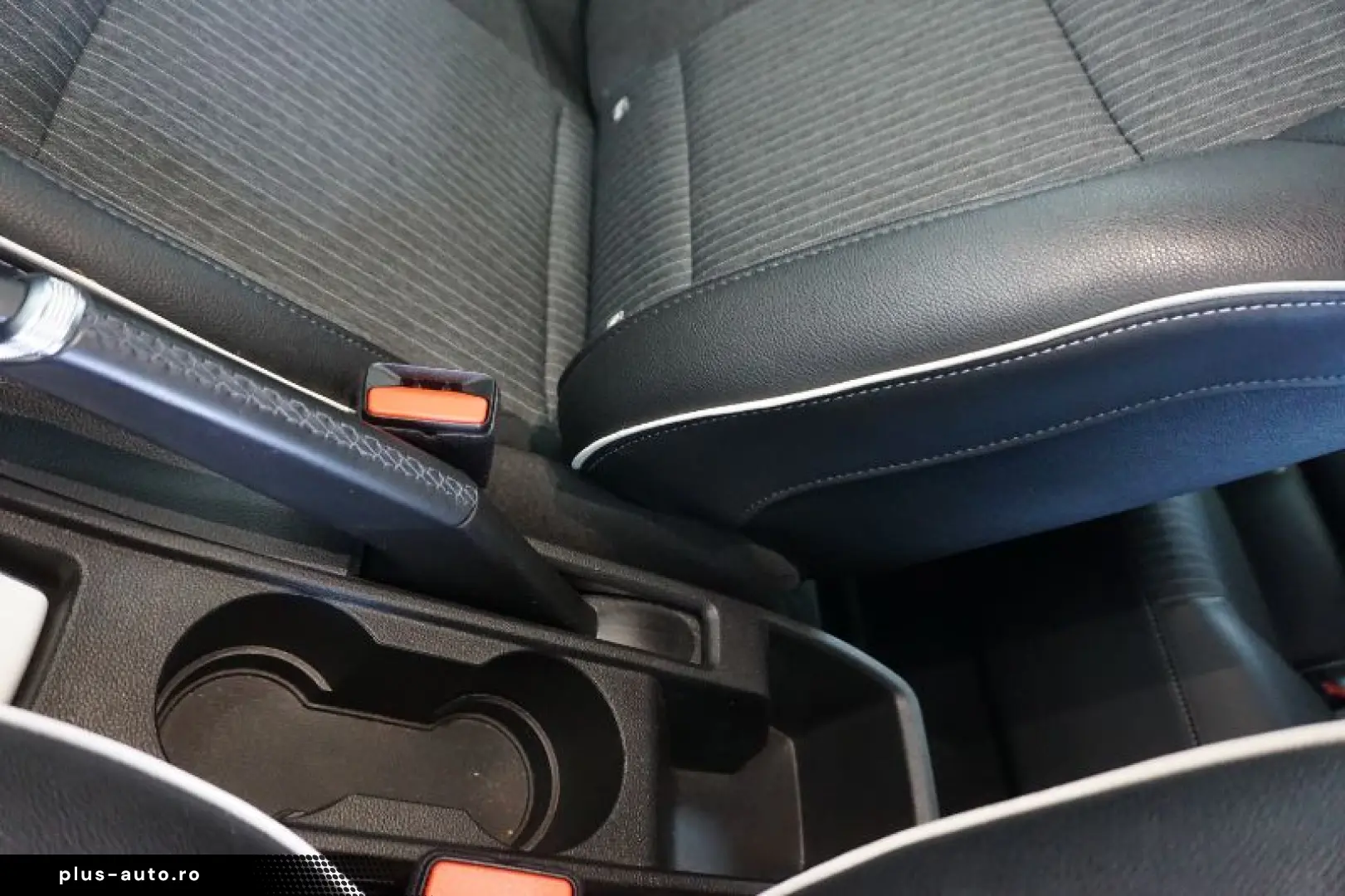 RENAULT CLIO 1.6 E-Tech 140CP Intens Auto