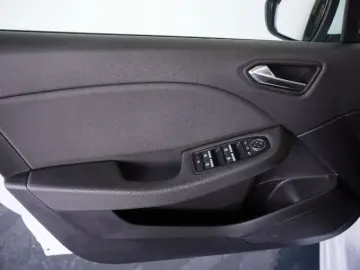 RENAULT CLIO 1.6 E-Tech 140CP Intens Auto