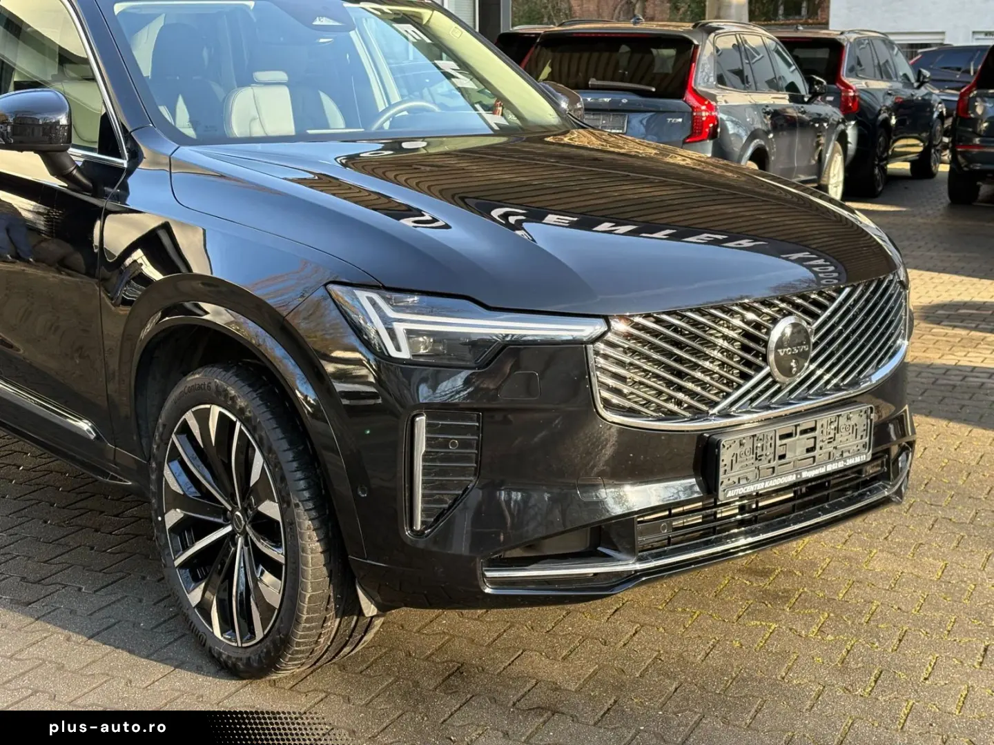 VOLVO XC90 T8 Plus Bright AWD FourC AHK PANO 360  Face