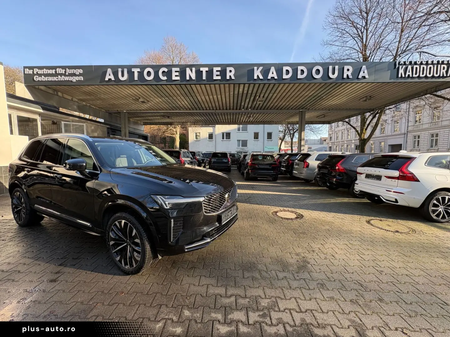 VOLVO XC90 T8 Plus Bright AWD FourC AHK PANO 360  Face