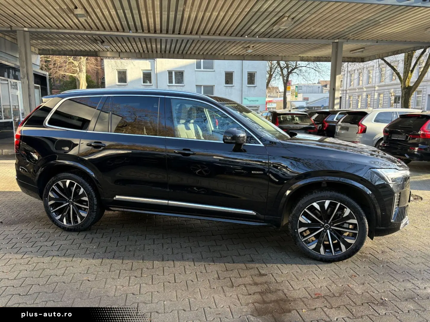 VOLVO XC90 T8 Plus Bright AWD FourC AHK PANO 360  Face