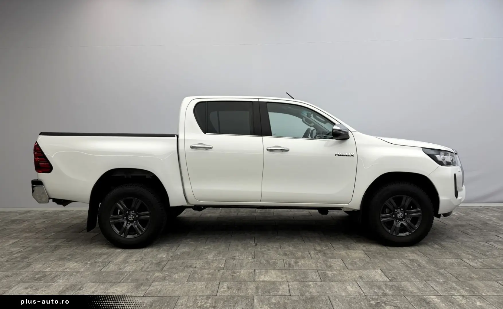 TOYOTA Hilux 2.8 D-4D 4x4  RFK SHZ AHK