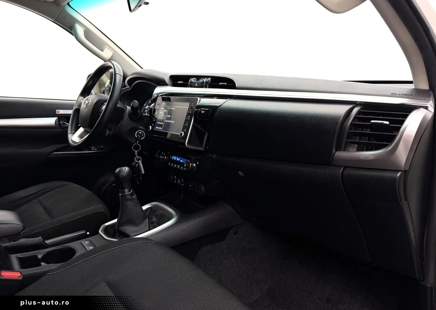 TOYOTA Hilux 2.8 D-4D 4x4  RFK SHZ AHK