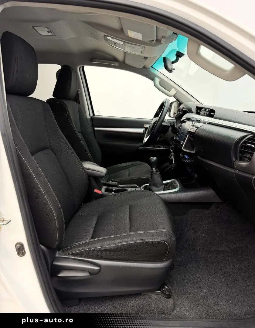 TOYOTA Hilux 2.8 D-4D 4x4  RFK SHZ AHK