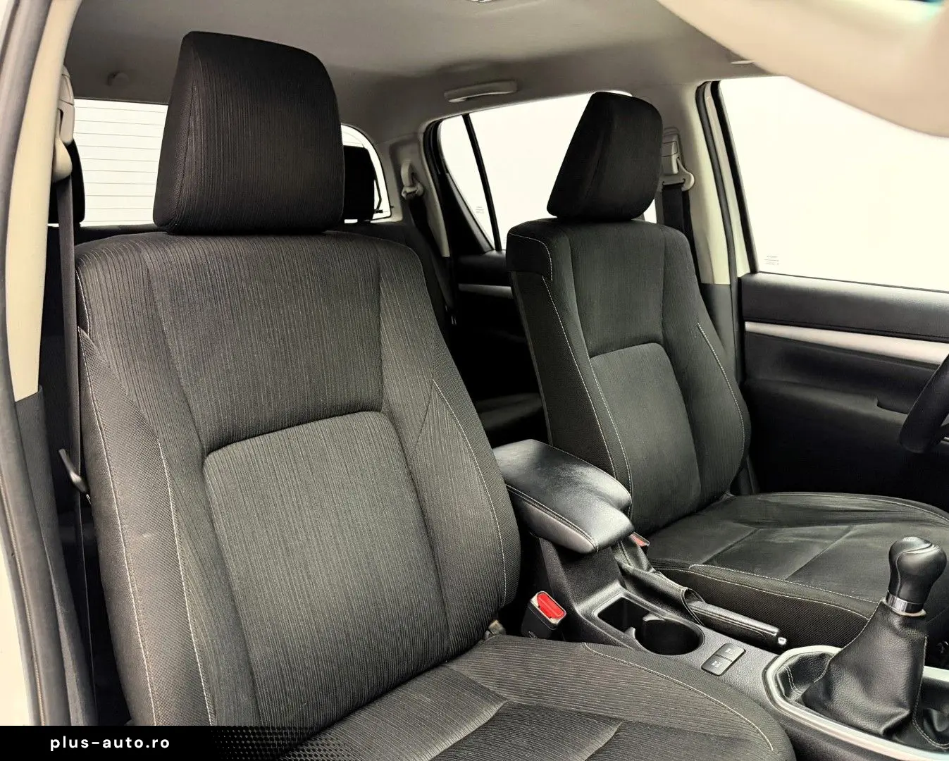 TOYOTA Hilux 2.8 D-4D 4x4  RFK SHZ AHK