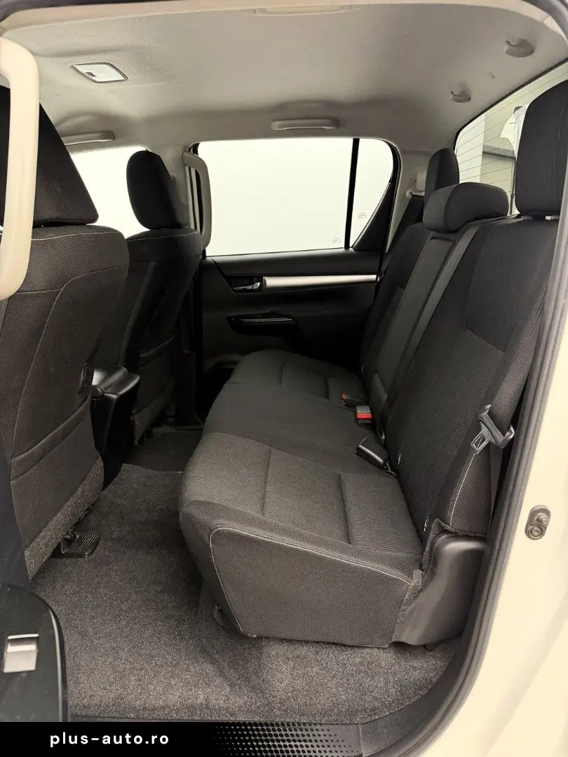 TOYOTA Hilux 2.8 D-4D 4x4  RFK SHZ AHK