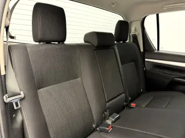 TOYOTA Hilux 2.8 D-4D 4x4  RFK SHZ AHK