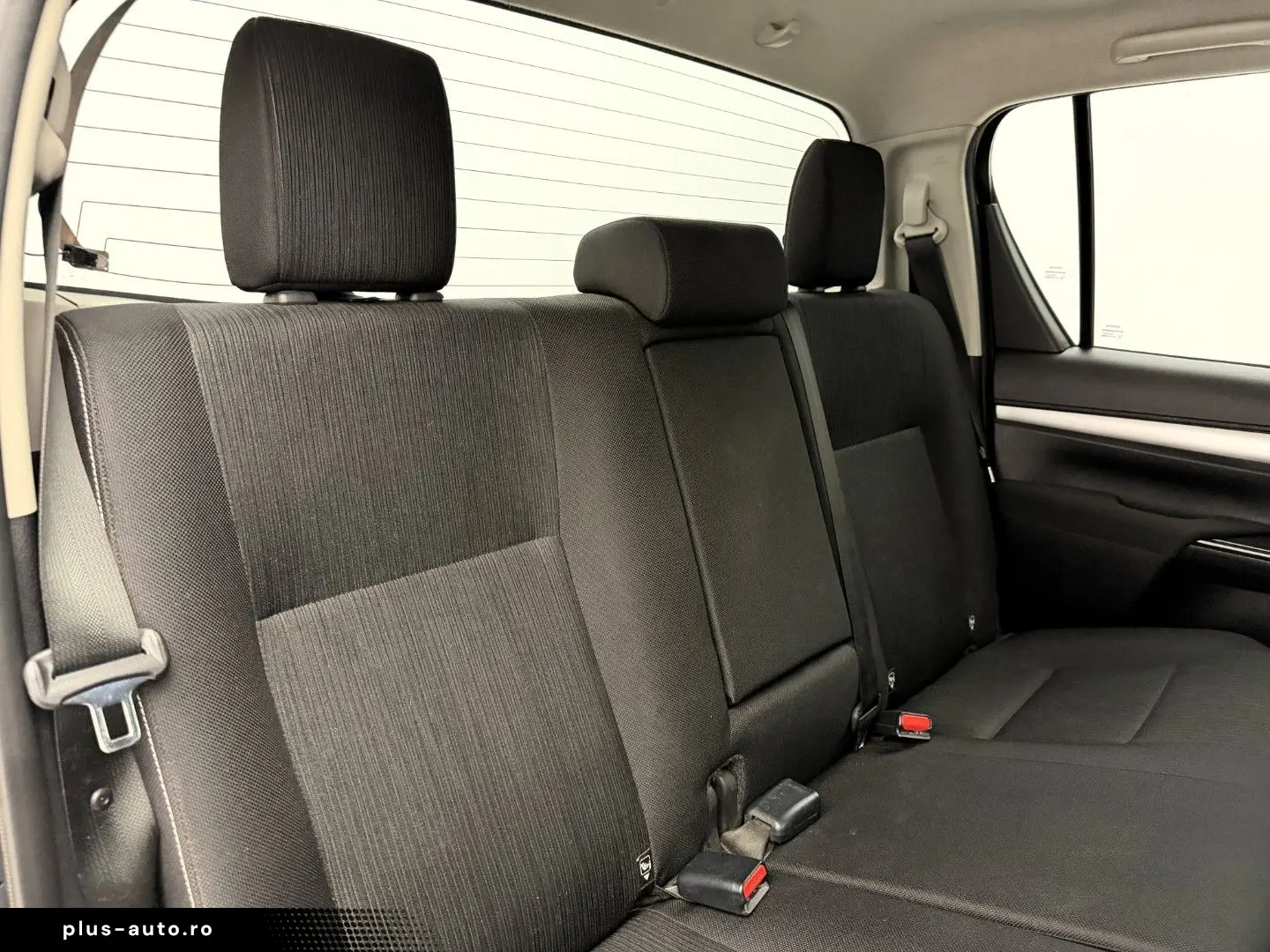 TOYOTA Hilux 2.8 D-4D 4x4  RFK SHZ AHK