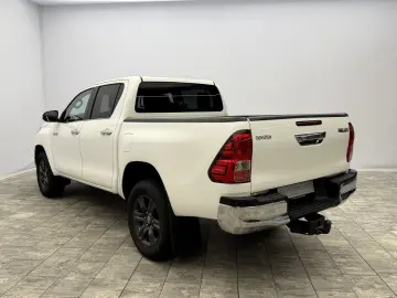 TOYOTA Hilux 2.8 D-4D 4x4  RFK SHZ AHK