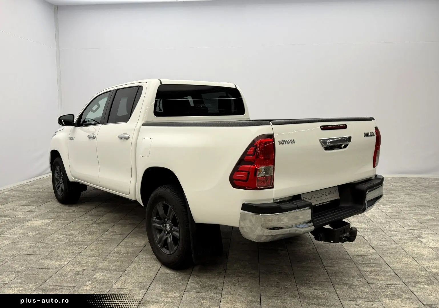 TOYOTA Hilux 2.8 D-4D 4x4  RFK SHZ AHK