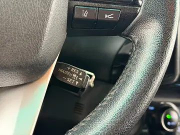 TOYOTA Hilux Double Cab Comfort 4x4 Navi Kamera AHK